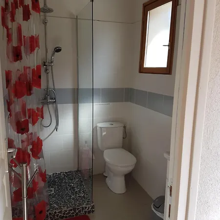 Pour 2 Personnes A 700m De La De Palombaggia *